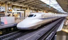 Shinkansen Nozomi à quai 